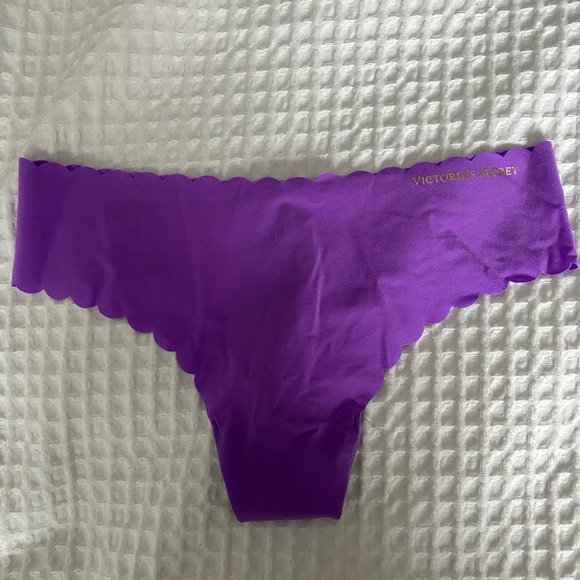 Brand New with Tag - Victoria’s Secret panties (5) - Picture 8 of 11